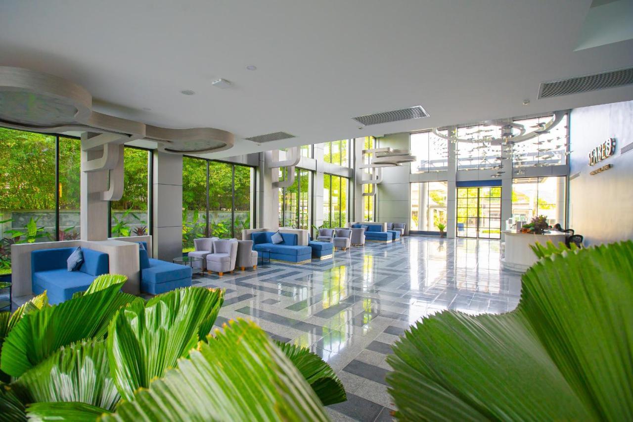Seabed Grand Hotel Phuket - Sha Extra Plus Zewnętrze zdjęcie Lobby