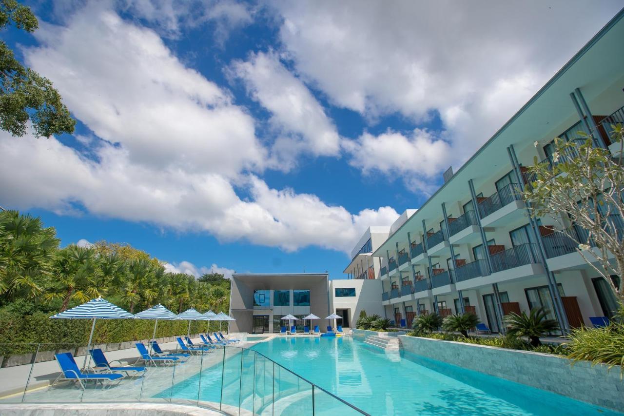 Seabed Grand Hotel Phuket - Sha Extra Plus Zewnętrze zdjęcie The swimming pool at the hotel