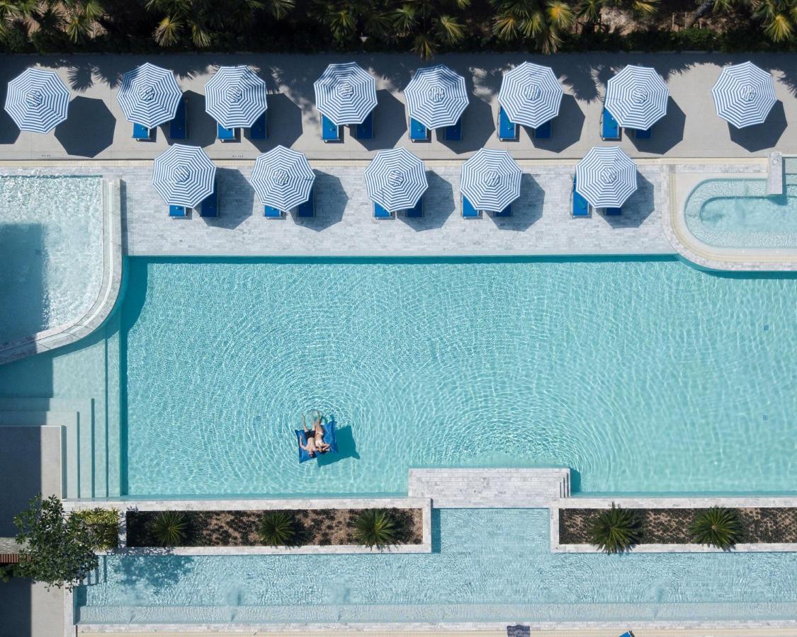 Seabed Grand Hotel Phuket - Sha Extra Plus Zewnętrze zdjęcie Aerial view of the pool at the Hotel